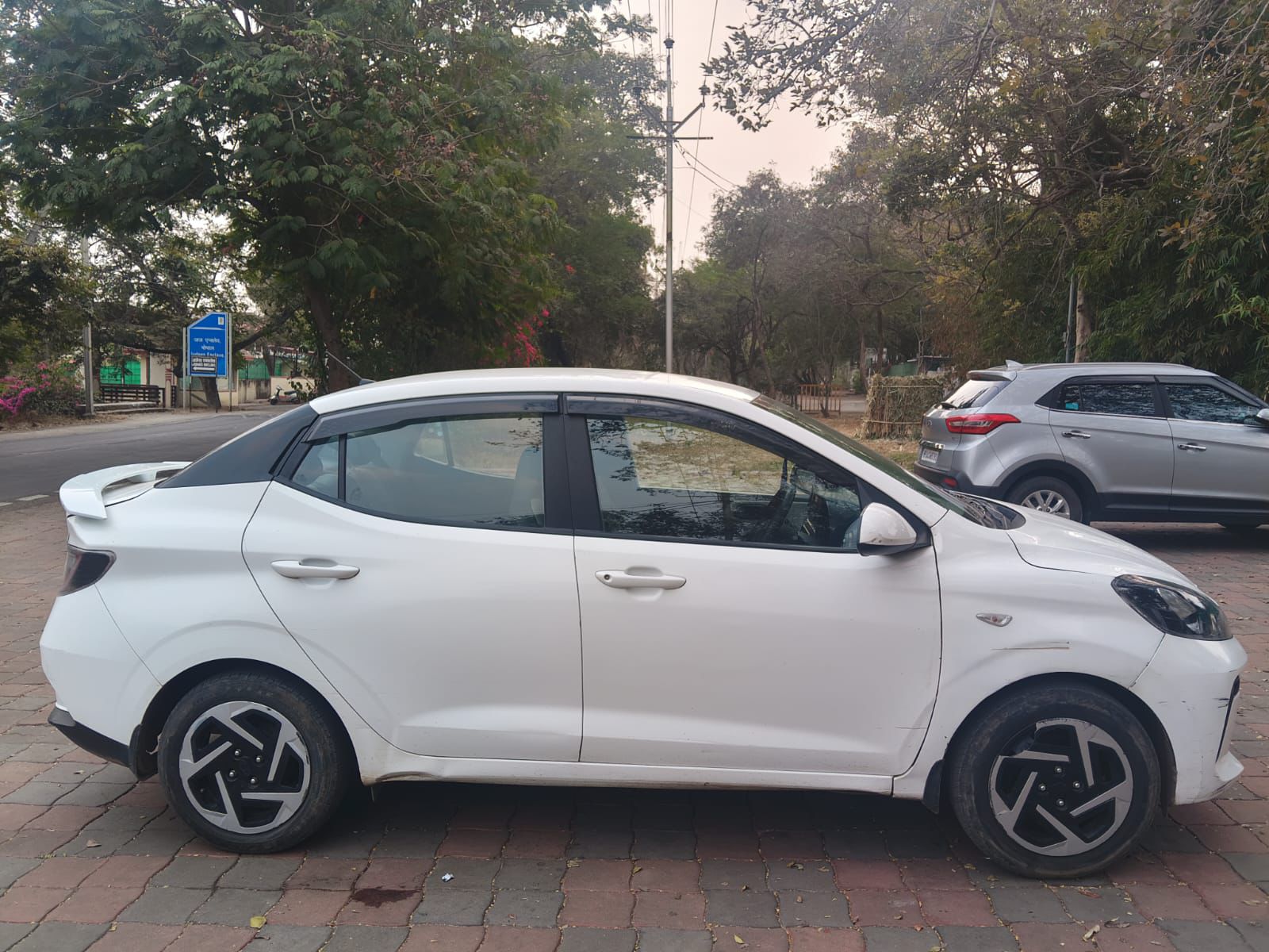 Sedan Cabs Bhopal